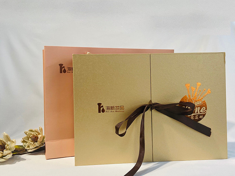 化妝刷精品盒定做-點(diǎn)創(chuàng)包裝